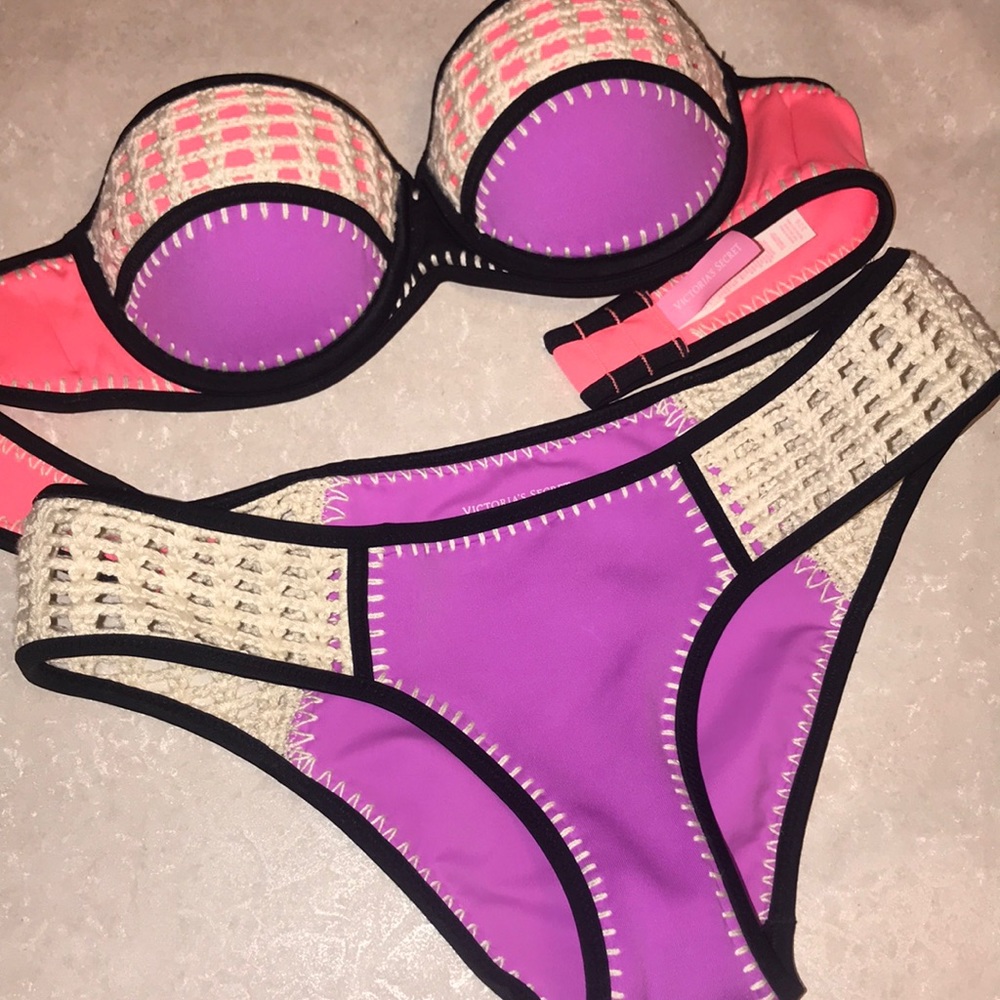 32B/XS Nwot Victoria Secret surf flirt push-up bikini 32B/XS